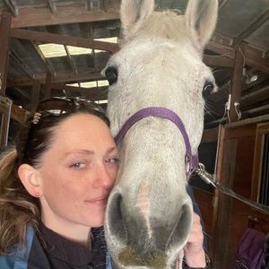 Meet your Posher, Hillary